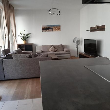 Hochwertig Im Herzen Stuttgarts Bilik gambar