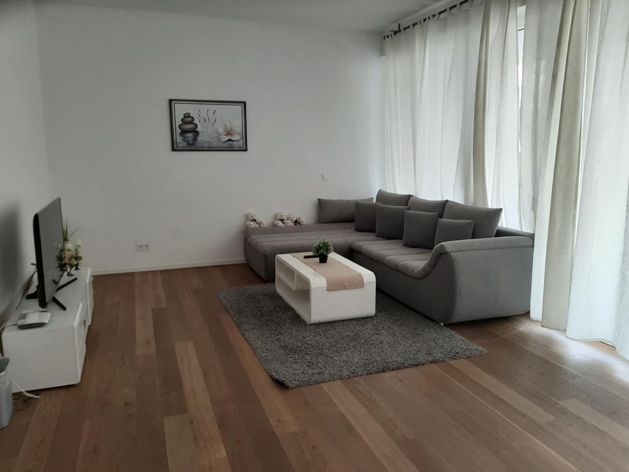 Hochwertig Im Herzen Stuttgarts Bilik gambar
