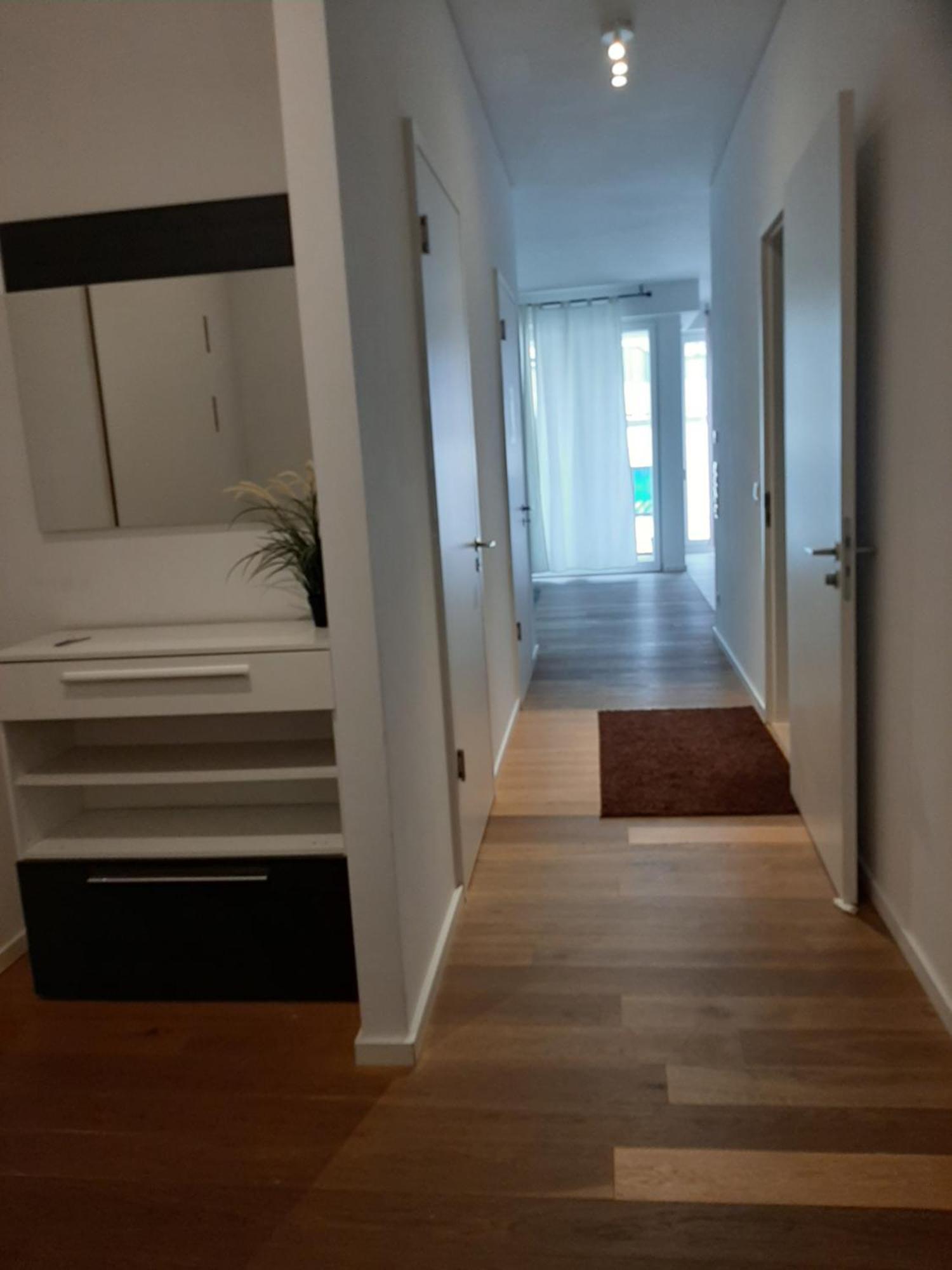 Hochwertig Im Herzen Stuttgarts Bilik gambar