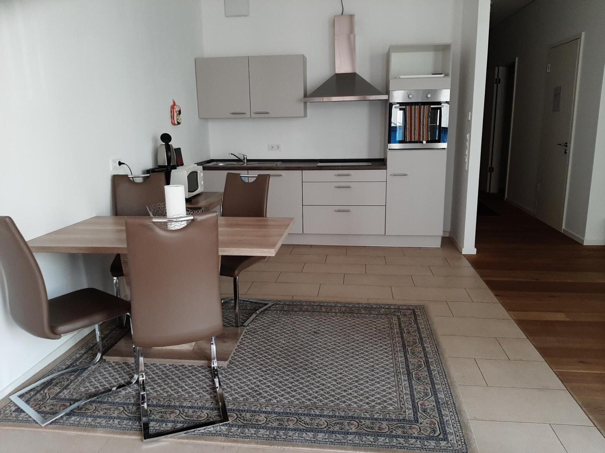 Hochwertig Im Herzen Stuttgarts Bilik gambar