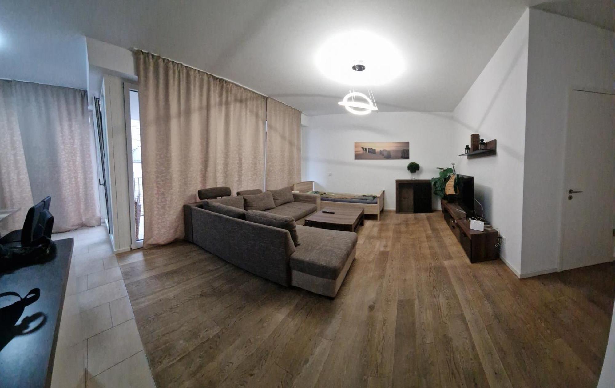 Hochwertig Im Herzen Stuttgarts Bilik gambar